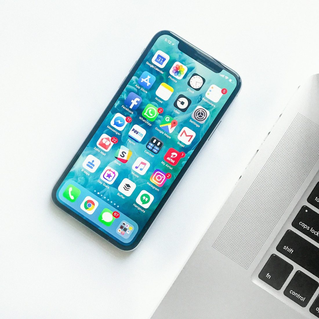 赢点体育 APP 赛程与赛事列表界面示意